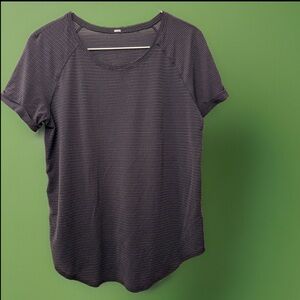 Size 6 Lululemon Open Up Tie Back T-Shirt - Black
